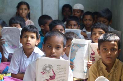 Schulkinder in Asien